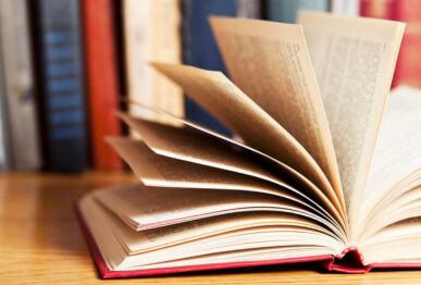 Livros (monografias e coletâneas)